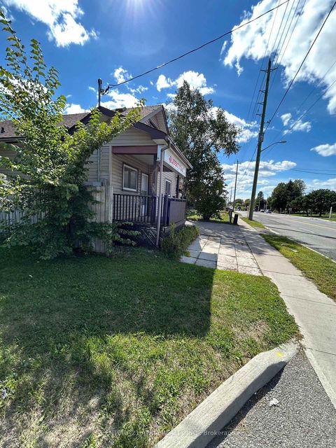Photo 5 at 41 Bloor Street E, Lakeview, Oshawa