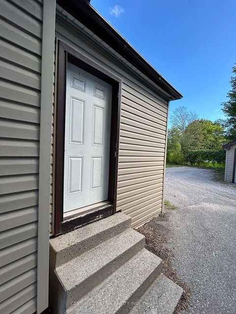 Photo 6 at 41 Bloor Street E, Lakeview, Oshawa