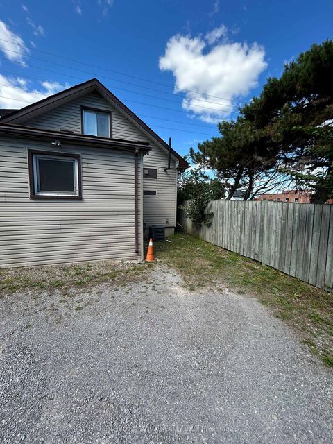 Photo 7 at 41 Bloor Street E, Lakeview, Oshawa