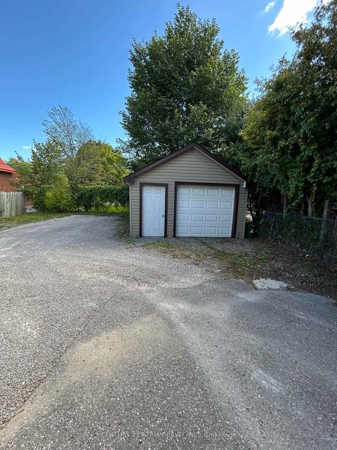 Photo 9 at 41 Bloor Street E, Lakeview, Oshawa