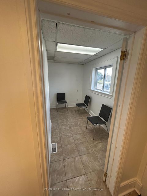 Photo 14 at 41 Bloor Street E, Lakeview, Oshawa