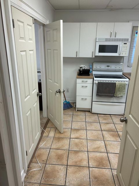 Photo 18 at 41 Bloor Street E, Lakeview, Oshawa