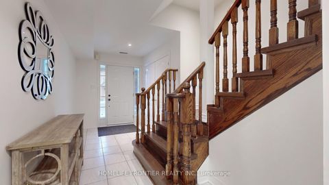 Photo 5 at 54 - 190 Harding Boulevard W, North Richvale, Richmond Hill