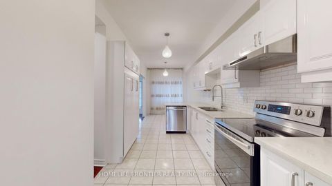 Photo 10 at 54 - 190 Harding Boulevard W, North Richvale, Richmond Hill