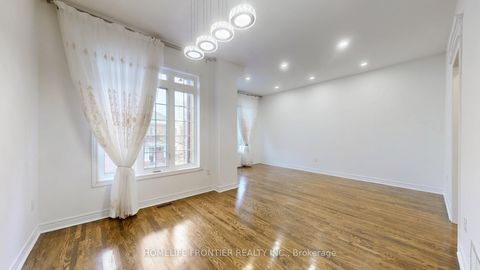 Photo 11 at 54 - 190 Harding Boulevard W, North Richvale, Richmond Hill