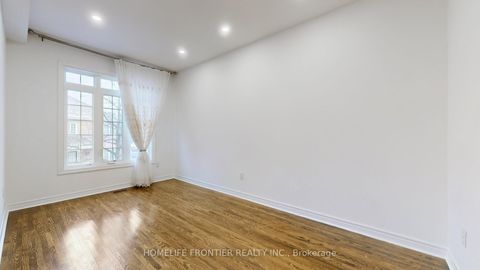 Photo 13 at 54 - 190 Harding Boulevard W, North Richvale, Richmond Hill