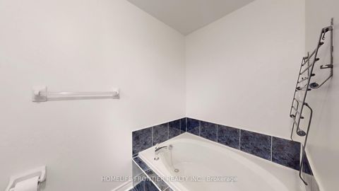 Photo 23 at 54 - 190 Harding Boulevard W, North Richvale, Richmond Hill