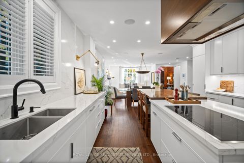 Photo 12 at 4 Reigate Road, Humber Valley, Toronto