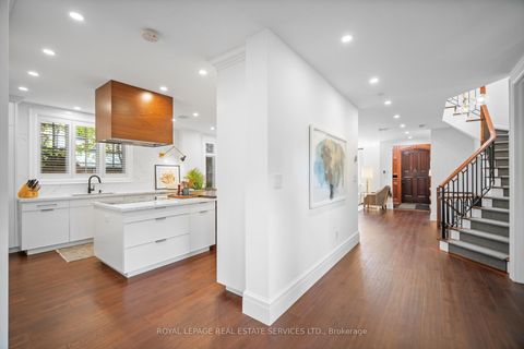 Photo 16 at 4 Reigate Road, Humber Valley, Toronto