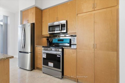 Photo 9 at UPH3103 - 4080 Living Arts Drive, City Centre, Mississauga