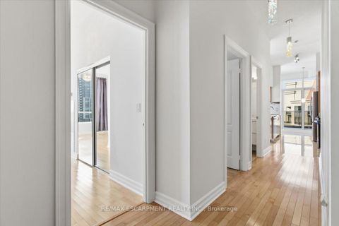 Photo 10 at UPH3103 - 4080 Living Arts Drive, City Centre, Mississauga