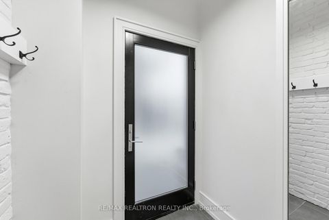 Photo 6 at 12 - 200 Clinton Street, Little Italy, Toronto