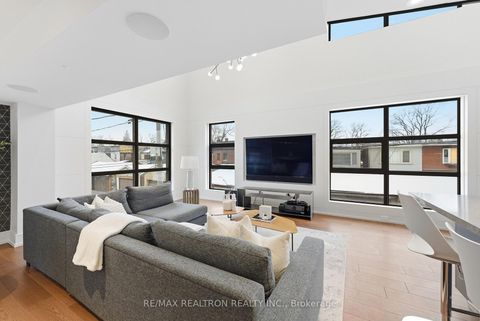 Photo 13 at 12 - 200 Clinton Street, Little Italy, Toronto