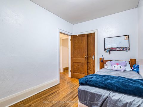 Photo 10 at 54 Bicknell Avenue, Eglinton West, Toronto