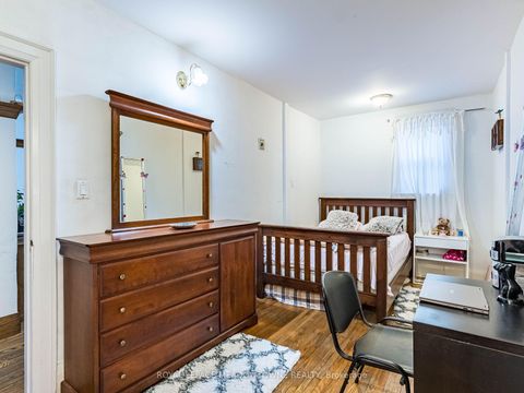 Photo 11 at 54 Bicknell Avenue, Eglinton West, Toronto