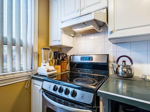 Photo 23 at 54 Bicknell Avenue, Eglinton West, Toronto