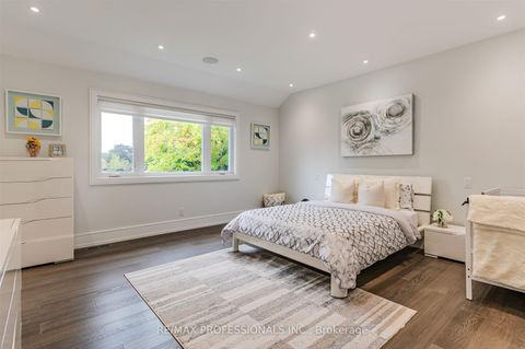 Photo 16 at 4 Dunrobin Drive, Rosethorn, Toronto