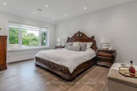 Photo 23 at 4 Dunrobin Drive, Rosethorn, Toronto