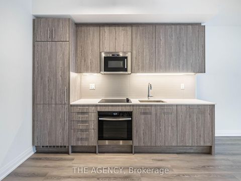 Photo 17 at 901 - 286 Main Street, Danforth, Toronto