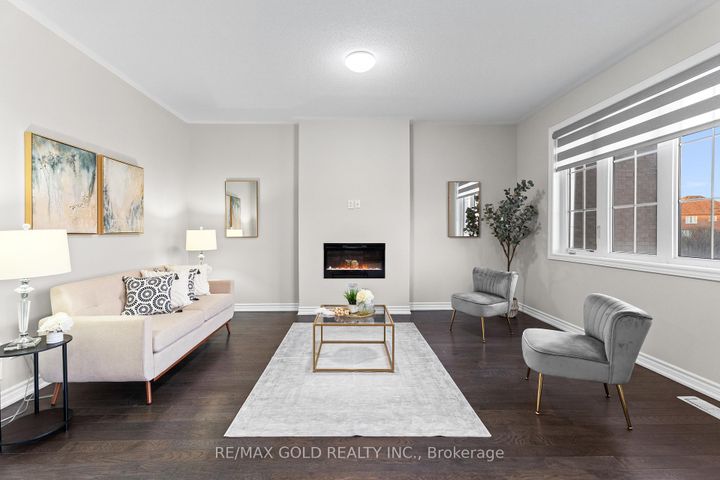 Photo 17 at 41 Rainbrook Close, Wellington, Brampton