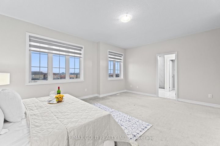 Photo 24 at 41 Rainbrook Close, Wellington, Brampton