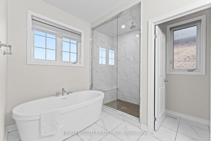 Photo 26 at 41 Rainbrook Close, Wellington, Brampton