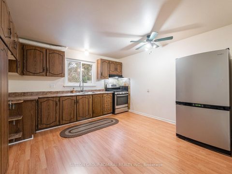 Photo 4 at 29 - 2 White Abbey Park, Maryvale, Toronto