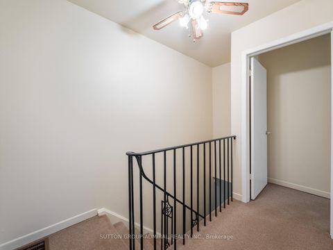 Photo 10 at 29 - 2 White Abbey Park, Maryvale, Toronto