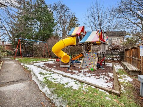 Photo 27 at 29 - 2 White Abbey Park, Maryvale, Toronto