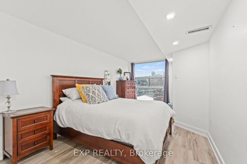 Photo 11 at 1603 - 705 King Street W, Niagara, Toronto