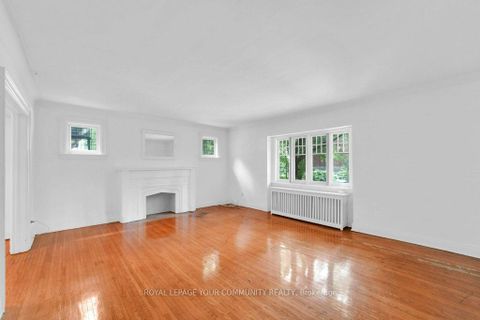 Photo 5 at 390 Davenport Road, Casa Loma, Toronto