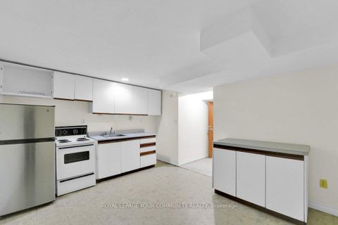 Photo 24 at 390 Davenport Road, Casa Loma, Toronto