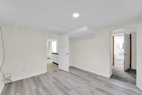 Photo 26 at 390 Davenport Road, Casa Loma, Toronto