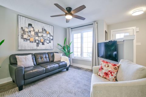 Photo 3 at 27 Claire Drive, Painswick South, Barrie