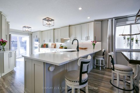 Photo 11 at 27 Claire Drive, Painswick South, Barrie