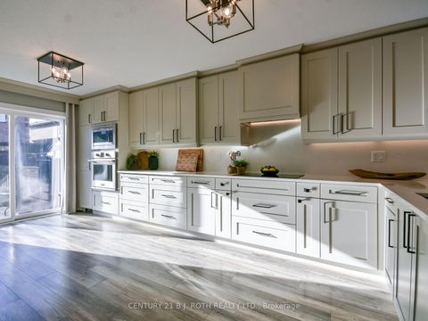 Photo 12 at 27 Claire Drive, Painswick South, Barrie