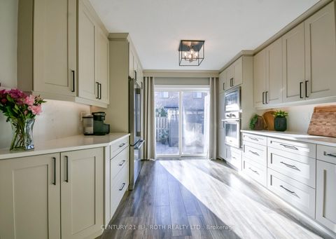 Photo 13 at 27 Claire Drive, Painswick South, Barrie