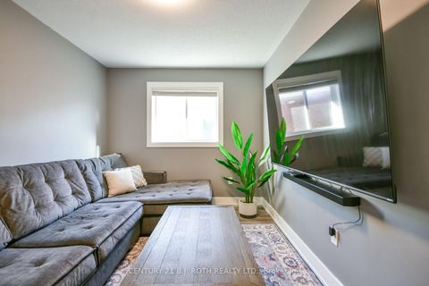 Photo 21 at 27 Claire Drive, Painswick South, Barrie