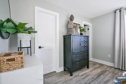 Photo 25 at 27 Claire Drive, Painswick South, Barrie