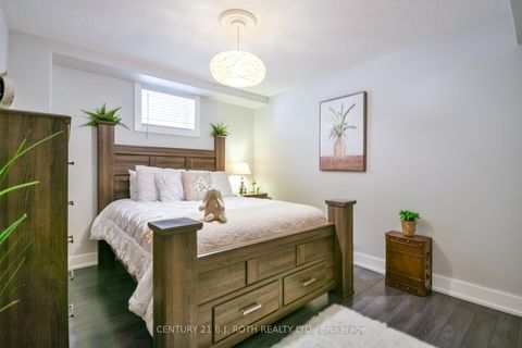 Photo 37 at 27 Claire Drive, Painswick South, Barrie