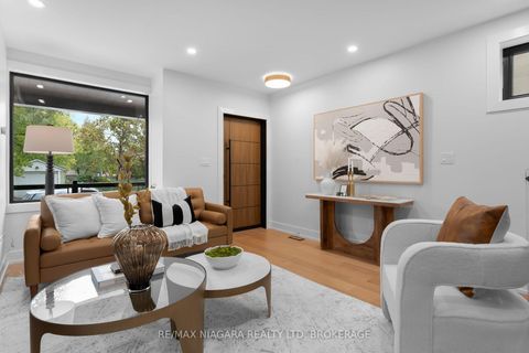 Photo 7 at 853 Sammon Avenue, Lumsden, Toronto