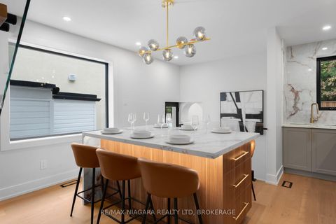 Photo 10 at 853 Sammon Avenue, Lumsden, Toronto