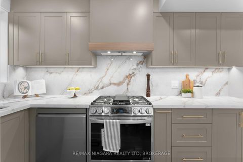 Photo 17 at 853 Sammon Avenue, Lumsden, Toronto