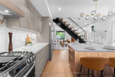 Photo 18 at 853 Sammon Avenue, Lumsden, Toronto