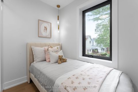 Photo 32 at 853 Sammon Avenue, Lumsden, Toronto