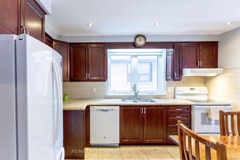 Photo 13 at 81 Acton Avenue, Bathurst Manor, Toronto