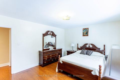 Photo 20 at 81 Acton Avenue, Bathurst Manor, Toronto