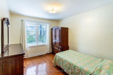 Photo 23 at 81 Acton Avenue, Bathurst Manor, Toronto
