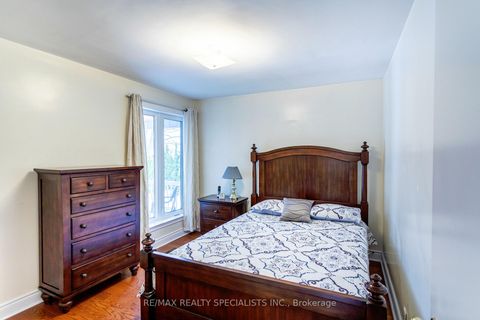 Photo 25 at 81 Acton Avenue, Bathurst Manor, Toronto