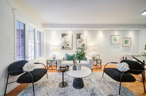 Photo 6 at 21 Westcliffe Crescent, Jefferson, Richmond Hill